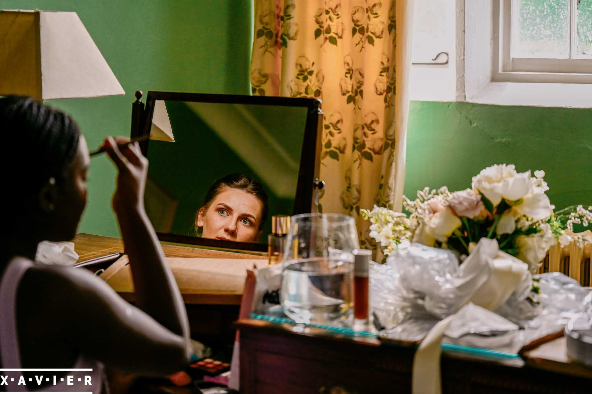 bridesmaids getting ready